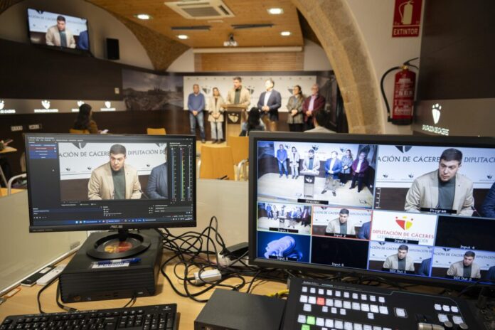 El Plan de Formación de la Diputación de Cáceres suma 230 cursos, 3.500 horas lectivas y una previsión de 4.000 participantes