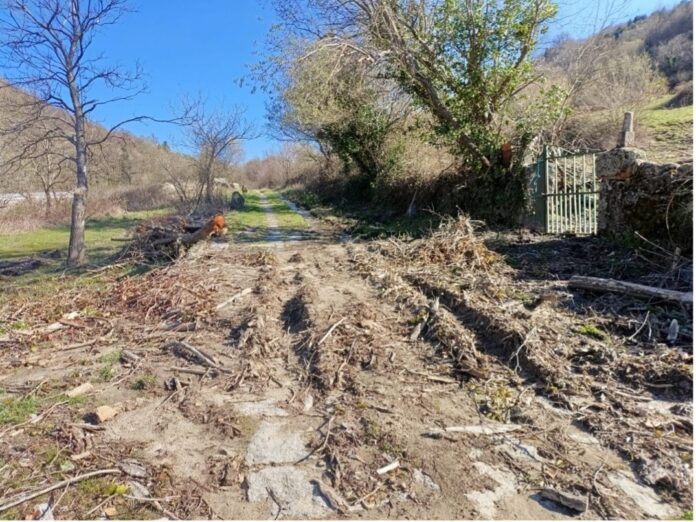 El PSOE denuncia el abandono de la Vía de la Plata a su paso por Baños de Montemayor